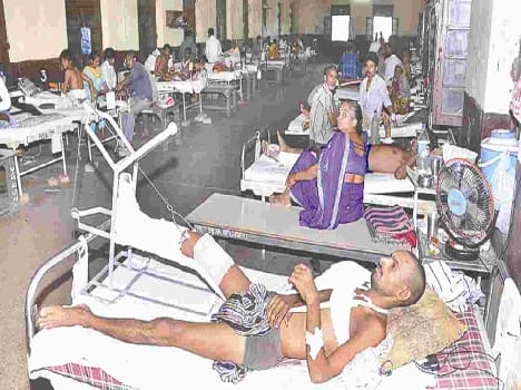 doctors and para medical staff of sn medical college have not come on sunday